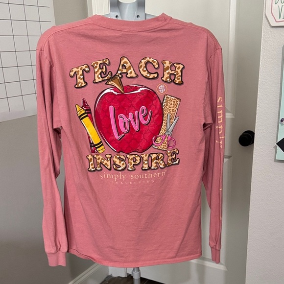 Simply Southern Pink 'Teach Love Inspire' Long Sleeve Tee - Picture 2 of 9